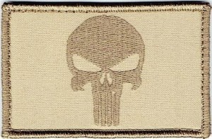 PUNISHER 85x55mm piaskowa NASZYWKA 1538R